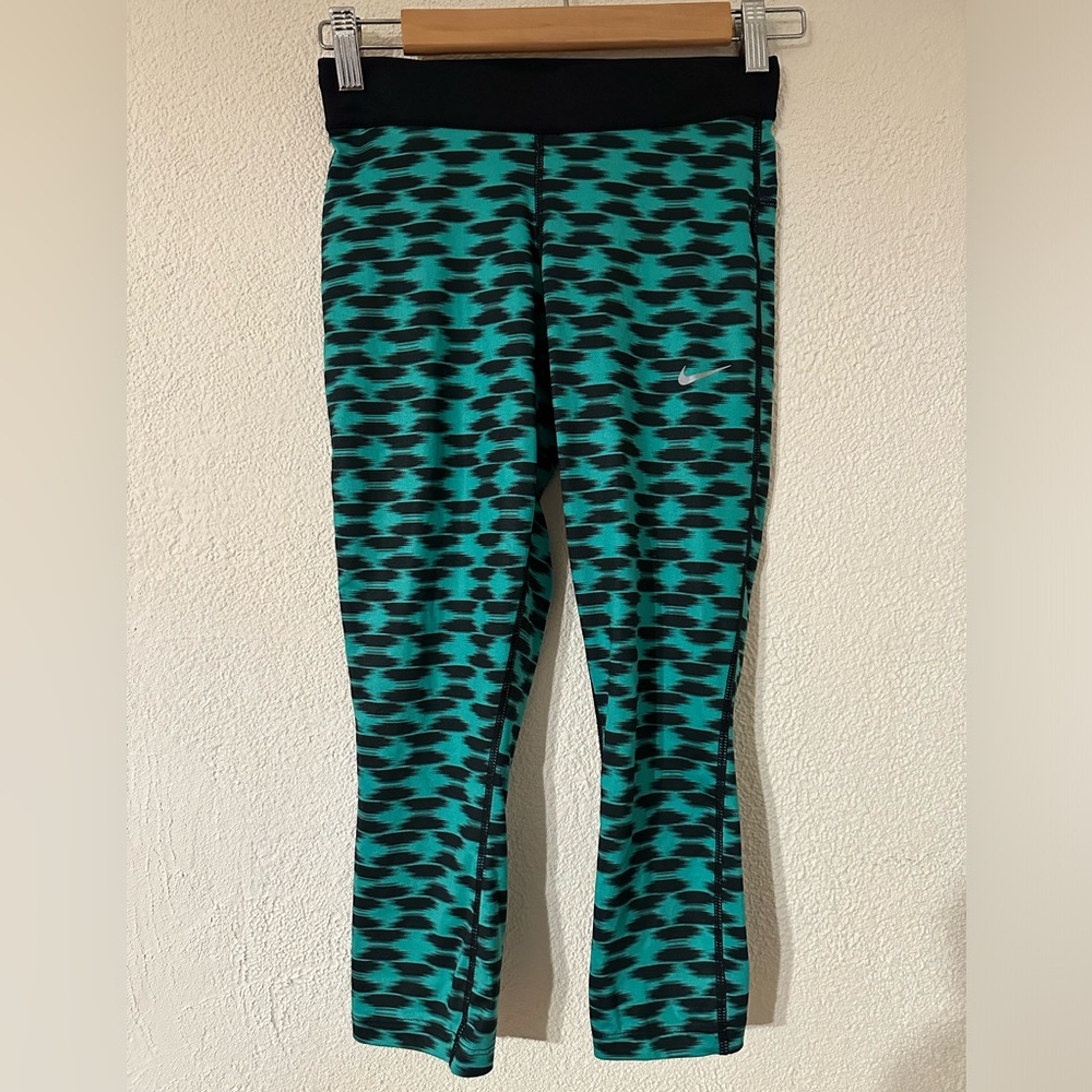 Nike Dri Fit Relay Athletic Crop Leggings Women Green/Black Size XS